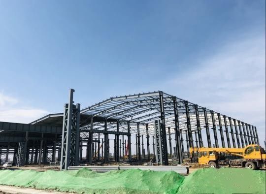 Edificio de talleres industriales de metal prefabricado con tejido Mmbrane / marco tratado térmicamente