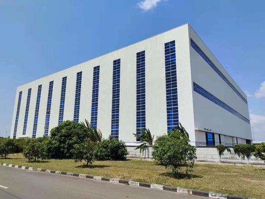 Almacén prefabricado con estructura de acero y bastidor H y paneles sándwich