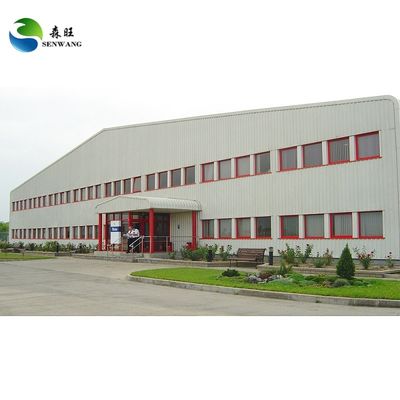 Taller de estructuras de acero diseñado por ingenieros con paneles aislados personalizados y fácil instalación