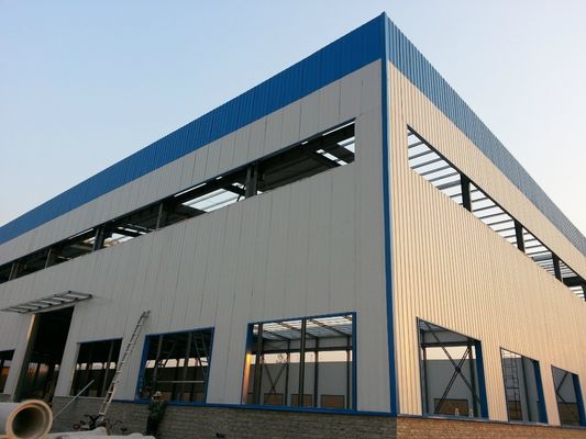 Estructura de edificio industrial prefabricada de acero con certificación ISO 9001 / CE con estructura metálica personalizada y corte por soldadura ligera