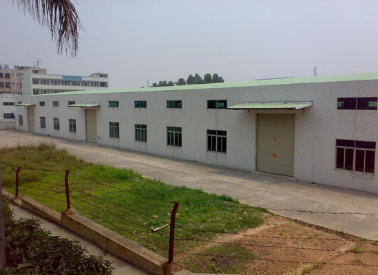 Edificios agrícolas prefabricados resistentes a la corrosión Q235B Q355B Cuadros y vigas de acero