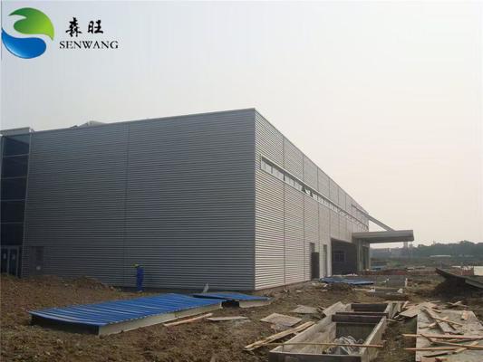Taller de estructuras de acero de tamaño personalizable con panel sandwich EPS e ingeniero en la instalación del sitio