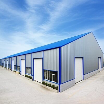 Edificio prefabricado de acero ligero con protección contra la corrosión y aislamiento térmico